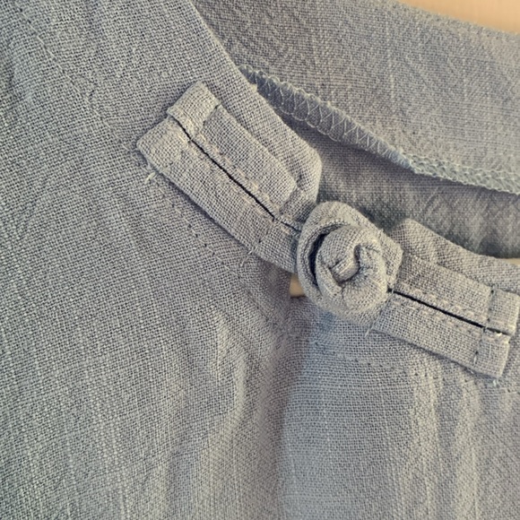 Powder blue cotton linen blend blouse with knot accent, 3:4 sleeves Size Large - Picture 3 of 8